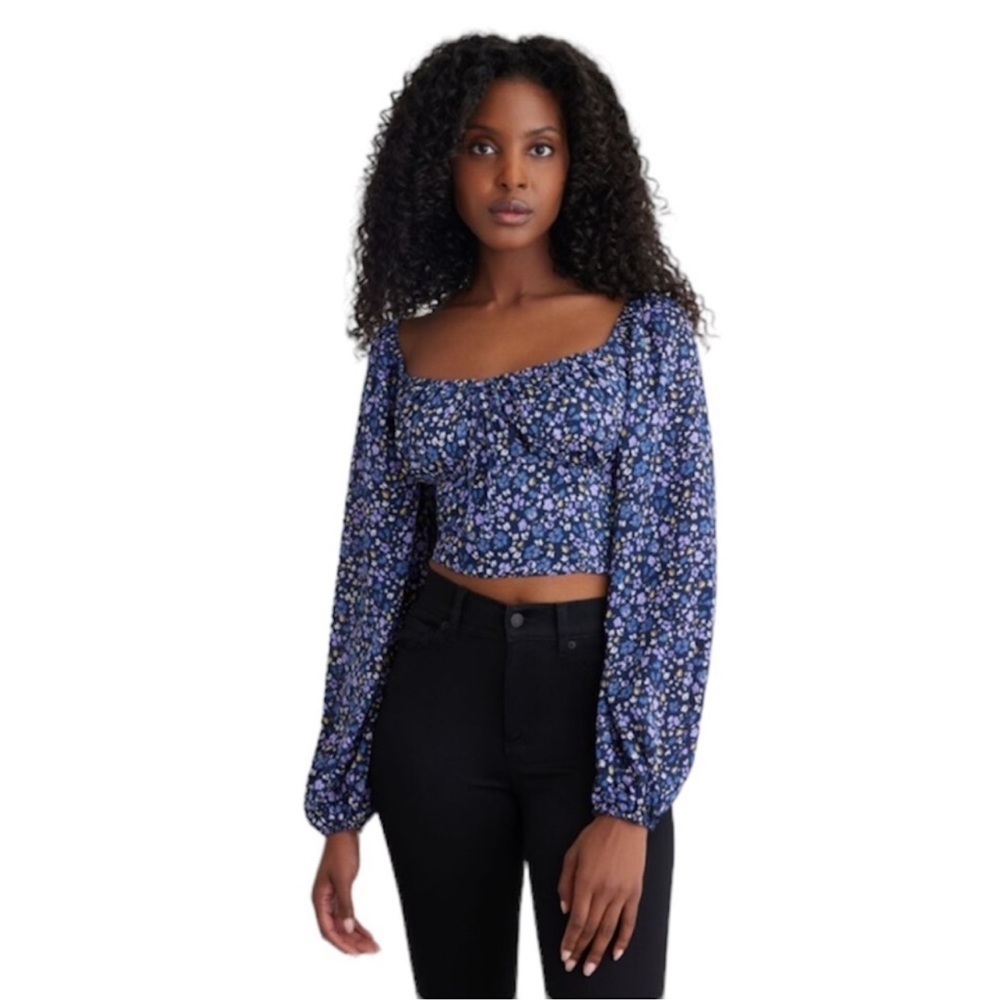 Blue Floral Long-Sleeve Crop Top - Women's